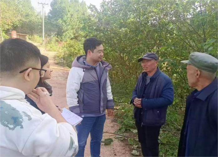 我的驻村帮扶故事：：：“住”进村民心坎，，，“助”出墟落新貌